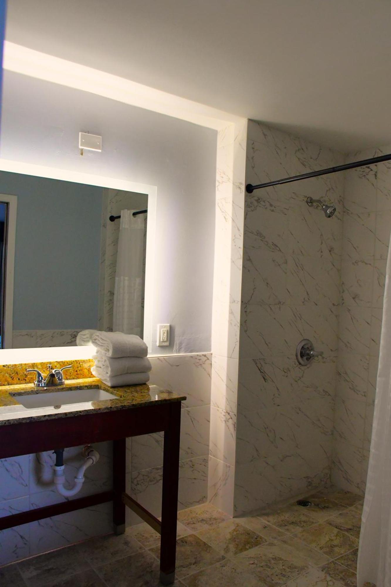 Florence Inn And Suites エクステリア 写真